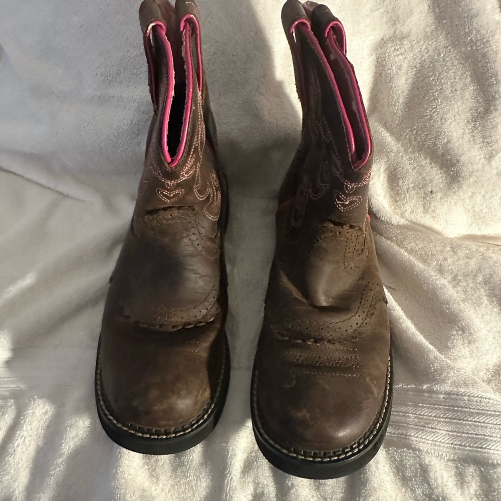 Cowgirl boots used in good condition